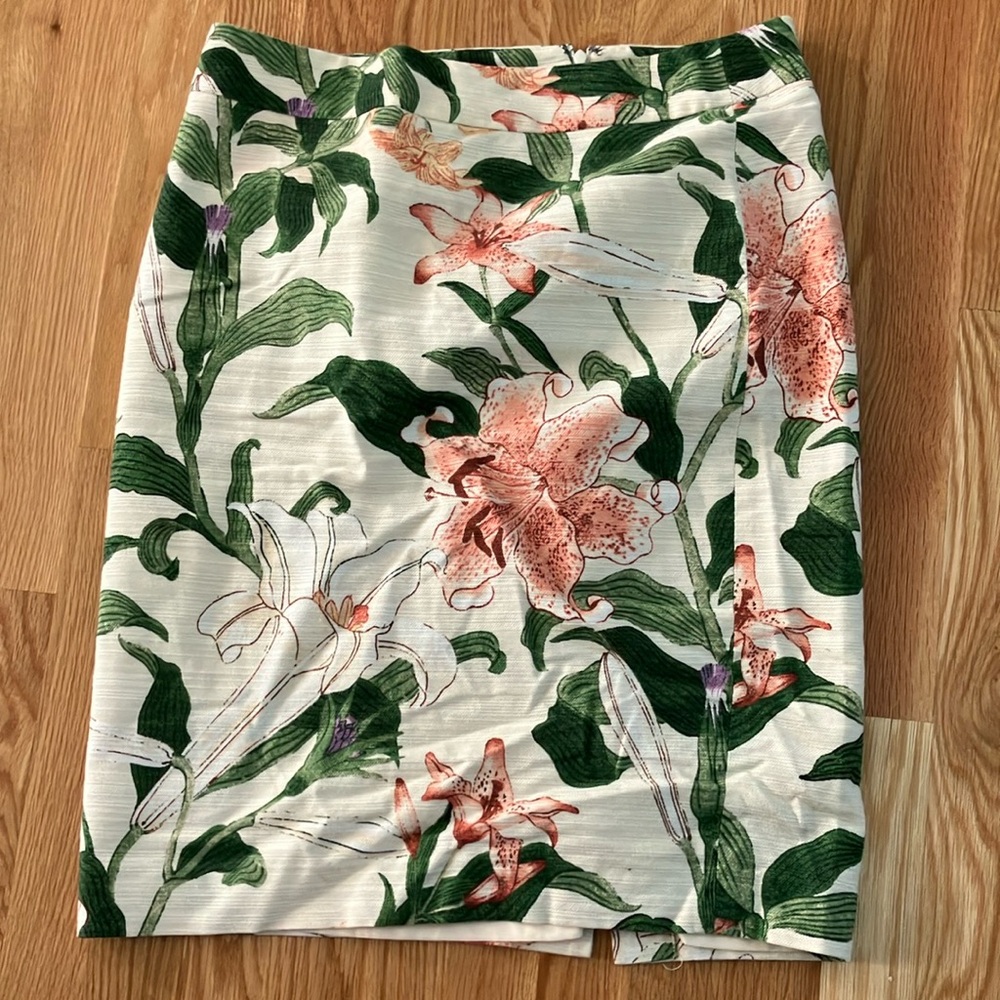 Ann Taylor Green and Pink Pencil Skirt Resort Wear